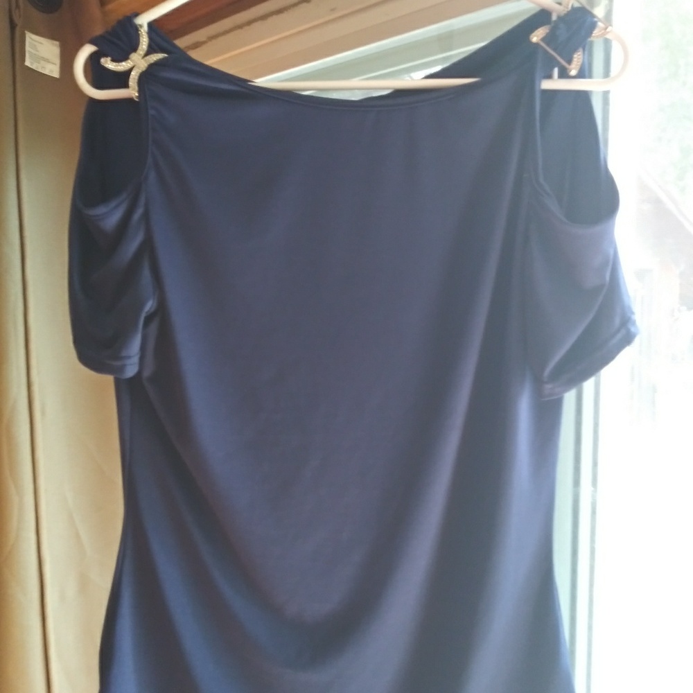 Adorable cold shoulder rhinestone shirt medium